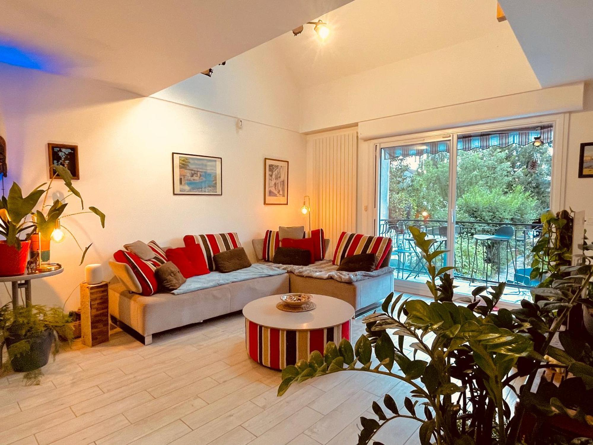 Lumineux Avec Jardin Et Jacuzzi - Parentale - Full Ac - Proche - Cdg - Stade De France - Parc Des Expositions * Le Blanc-Mesnil