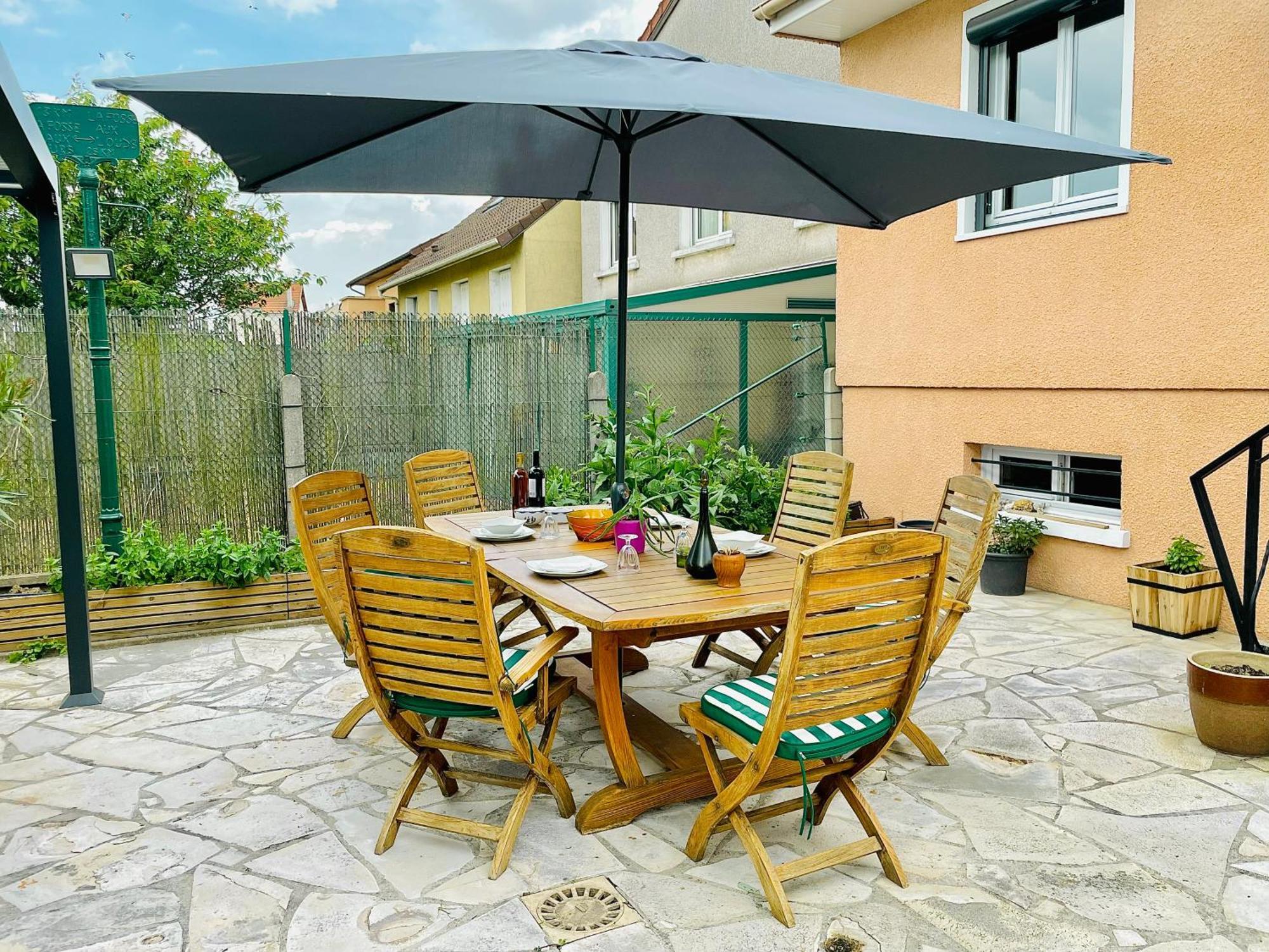Privatunterkunft Lumineux Avec Jardin Et Jacuzzi - Parentale - Full Ac - Proche - Cdg - Stade De France - Parc Des Expositions *
