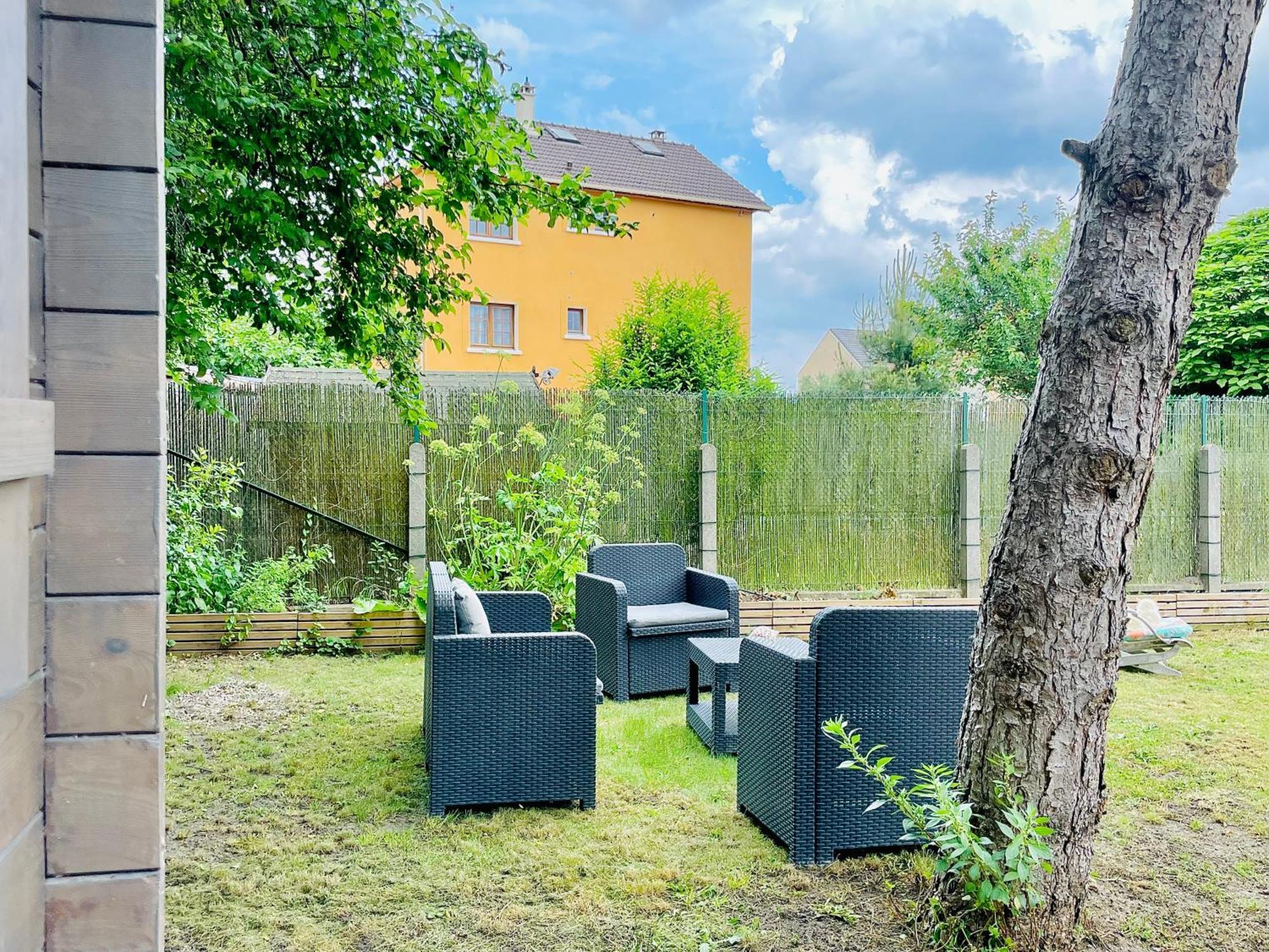 Lumineux Avec Jardin Et Jacuzzi - Parentale - Full Ac - Proche - Cdg - Stade De France - Parc Des Expositions Séjour chez l'habitant